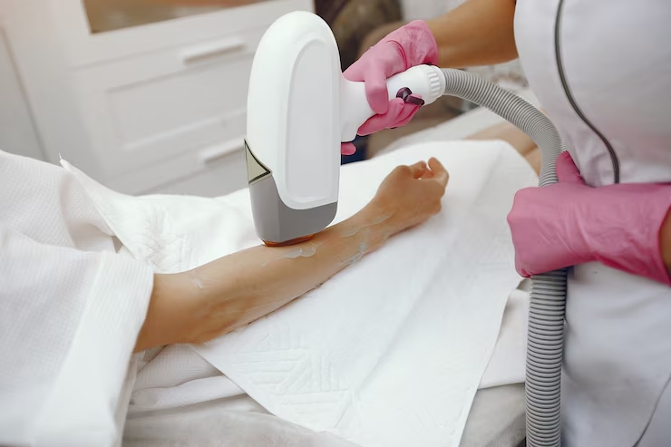 Pre-Vacation Hair Removal Guide: What to Know Before You Fly?